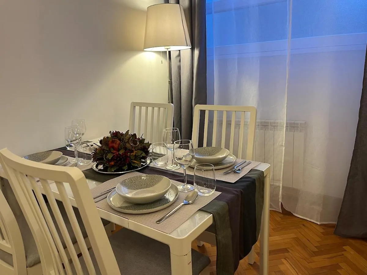 Cozy Donatello Apartment Rome Italy